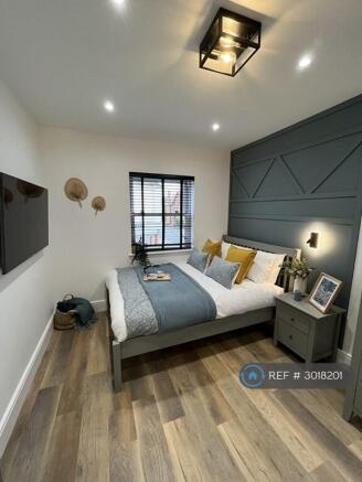 Room 9 Bed