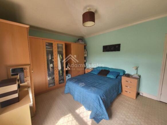3 bed Terraced for sale Image 7