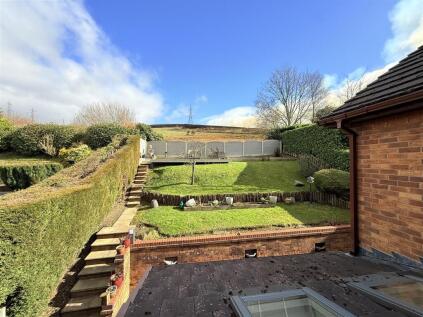 Cornfield, Stalybridge