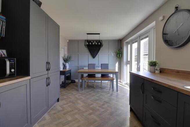 Kitchen diner