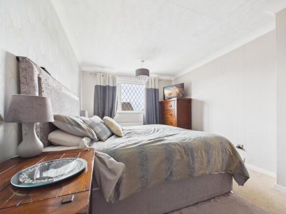 3 bed Semi-Detached for sale Image 12