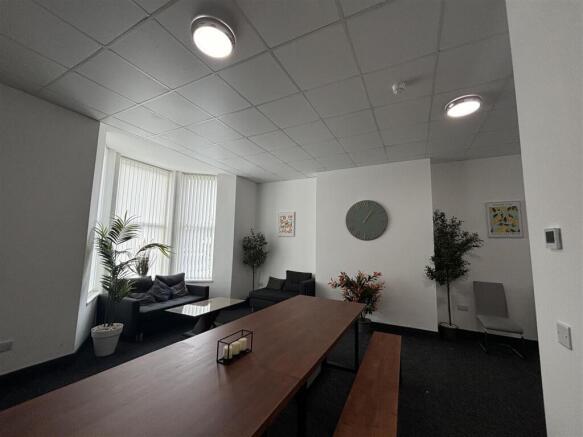 1 bed House Share to rent Image 8