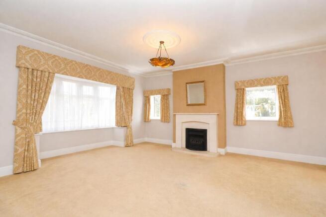4 bed Detached for sale Image 4