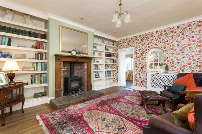 6 bed Detached for sale Image 7