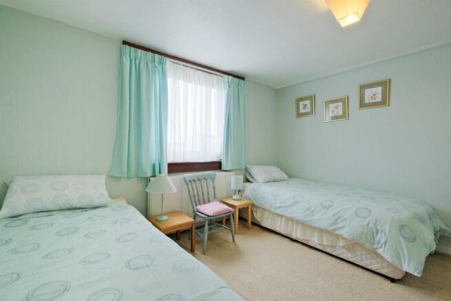 70 Belstane Rd, Carluke ML8 4BG-46.jpg