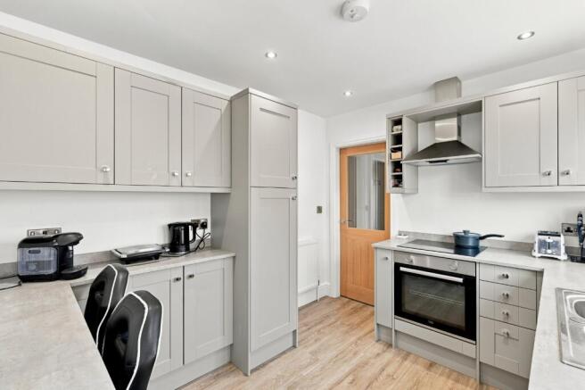 3 bed Bungalow to rent Image 4