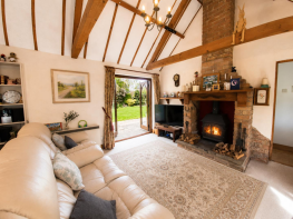 Elderberry Cottage, Standish Lane, Gloucester GL2 7LZ