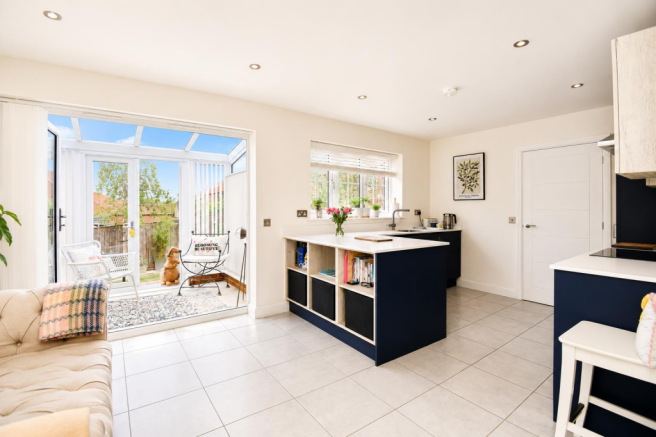 Kitchen / dining room