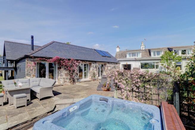 Hot Tub & House