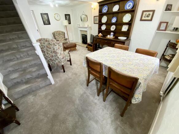 Lounge/Dining Room