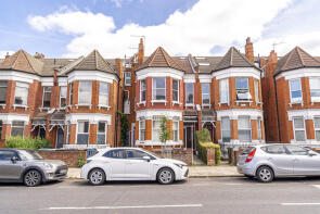 Flat B, 158, Ferme Park Road, Hornsey, London N8 9SE