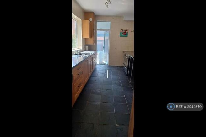 3 bed Terraced to rent Image 10