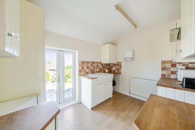 1 bed Flat for sale Image 6