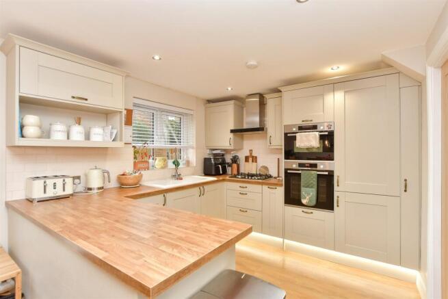 Kitchen/Dining Area