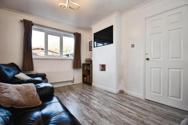 58127552-U 20 284 29.JPG