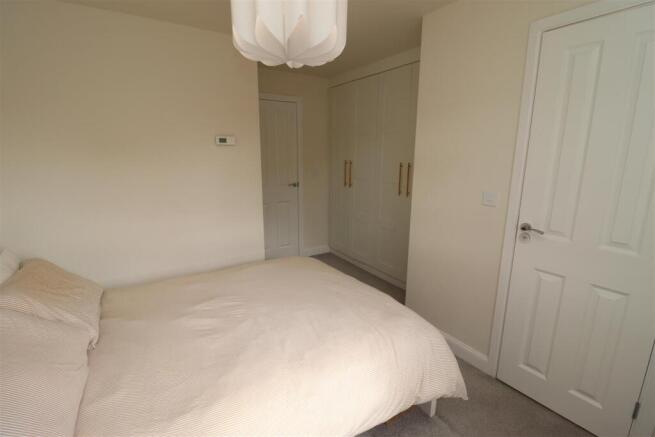 3 bed House for sale Image 6