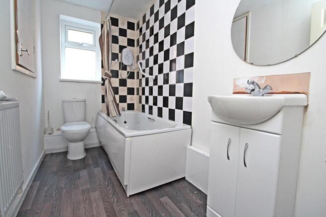 Bathroom.JPG