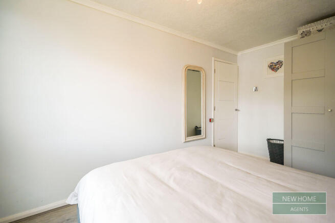 3 bed Terraced for sale Image 11