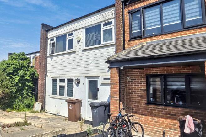 3 Rowan Way, Romford, Essex RM6 5PL