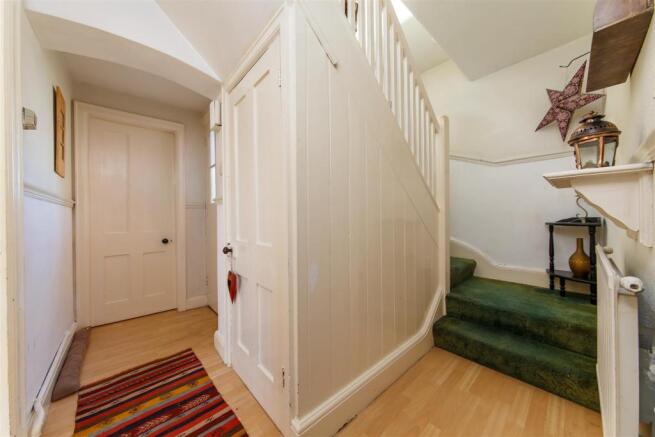 29 Station Way (10 of 20).jpg