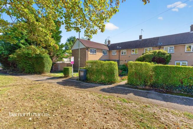 3-bed terraced on Aitken Road, Barnet, £500,000
