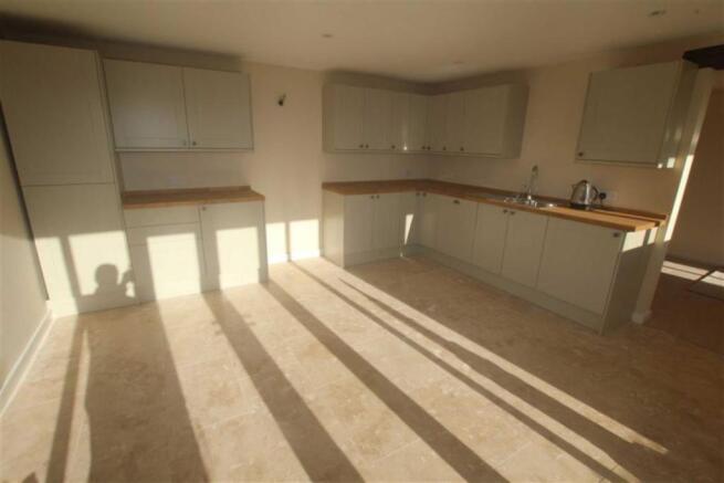 KITCHEN/BREAKFAST RO