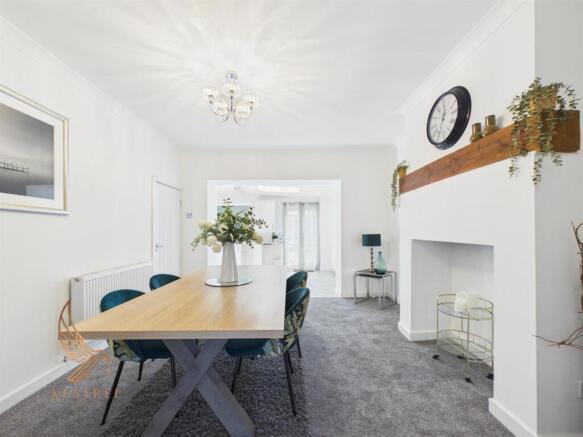 3 bed Terraced for sale Image 12