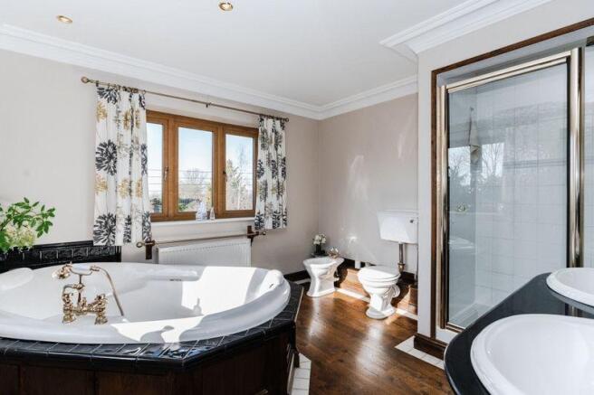 En Suite Bathroom