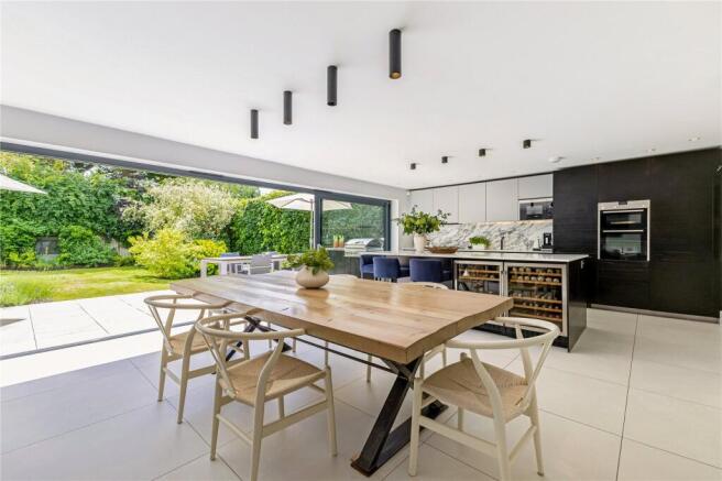 Kitchen/Dining