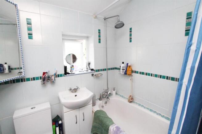 Bathroom.JPG