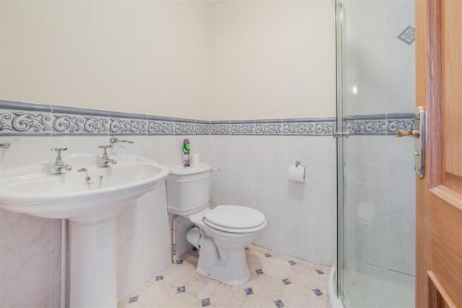 Bedroom 4.jpg