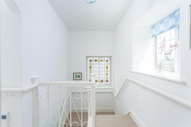 3 bed Detached for sale Image 9