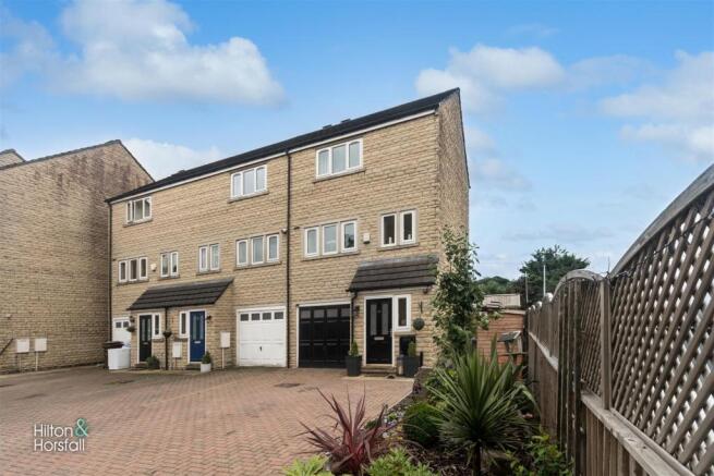 Holmefield Gardens