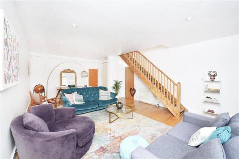 Gloucester Mews,
Lancaster Gate, W2