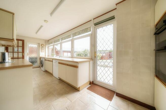Kitchen (2)