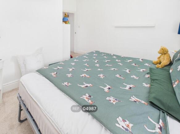2 bed Terraced to rent Image 12