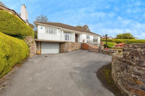 Cwmbach Road, Llanelli, Carmarthenshire, SA15