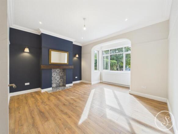 4 bed Semi-Detached for sale Image 4