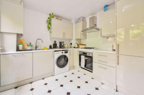22, Somerford Way, London SE16 6QW