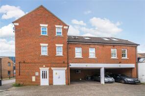 Flat 5, 10, Bridge Street, Walton-on-thames KT12 1AA