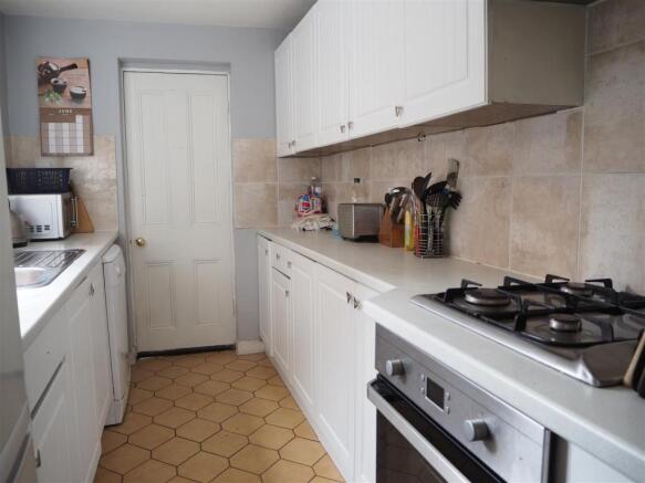 Fitted Kitchen 073