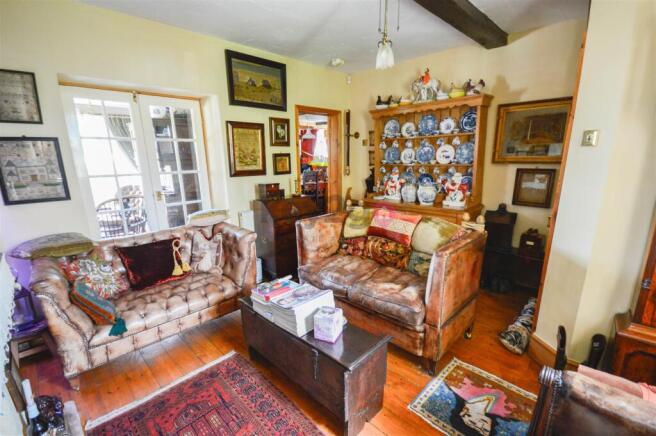 4 bed Detached for sale Image 10