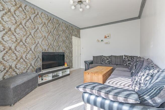 Redburn Drive, Shipley, West Yorkshire, BD18 photo 4