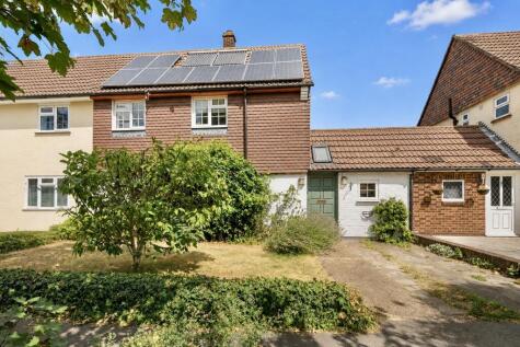 Cherry Way, Shepperton, Surrey, TW17
