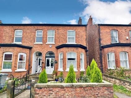 Grosvenor Square, Sale, Greater Manchester, M33