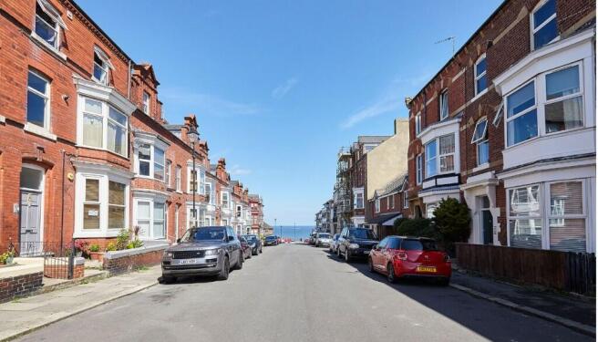 2 bed Maisonette to rent Image 8
