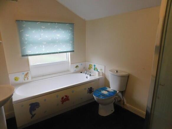 150 Crom Bathroom 1