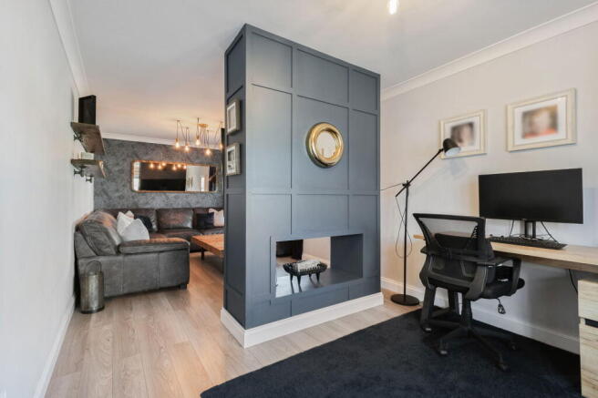 4 bed Detached for sale Image 10