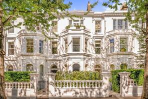 66, Palace Gardens Terrace, London W8 4RR