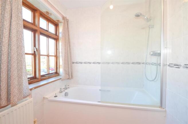 Bathroom.JPG